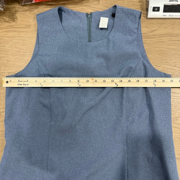 Vintage Blue Sleeveless Sheath Dress 16 Made in USA Workwear Classic Minimalist - Picture 8 of 8